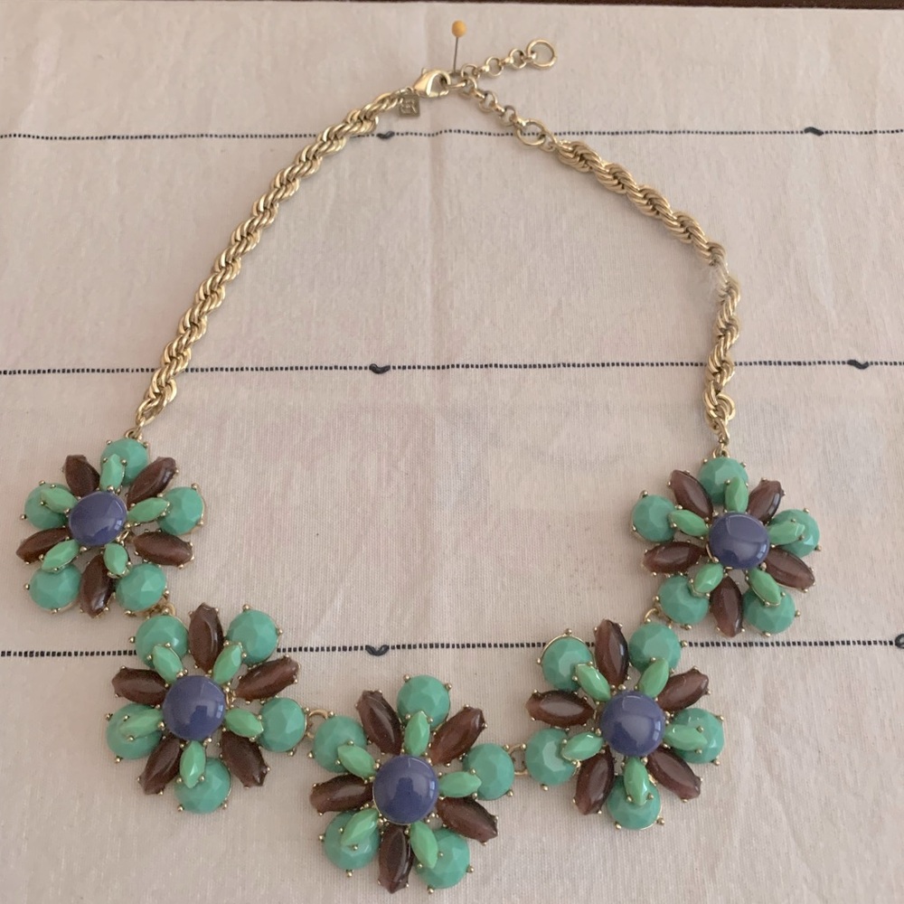 Banana Republic Statement Necklace Gold Tone - Picture 3 of 5